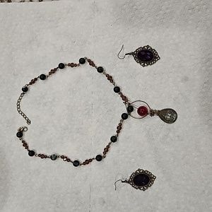 Costume jewelry. Purple stone antique gold earrings with stone necklace